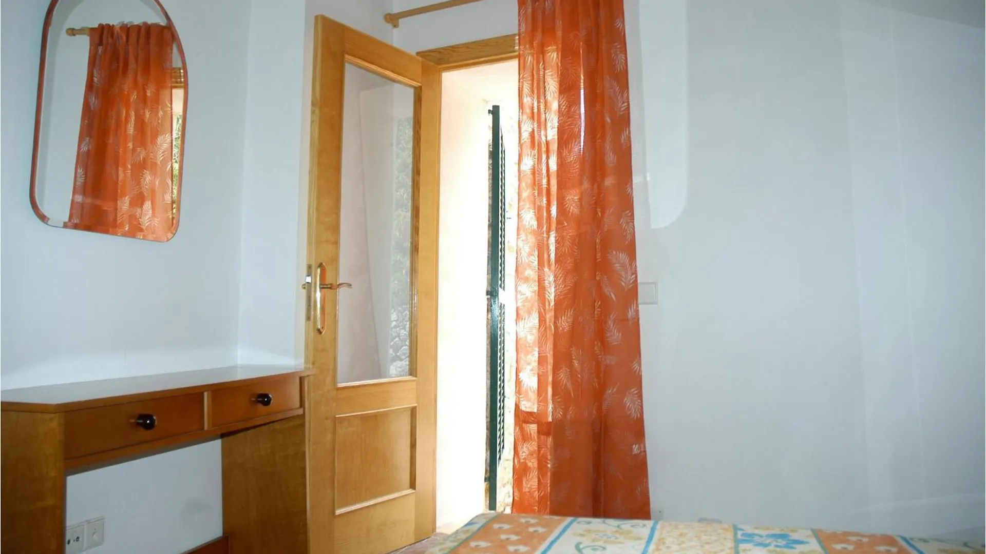 Дом отдыха Nice Home In Estellencs With Kitchen