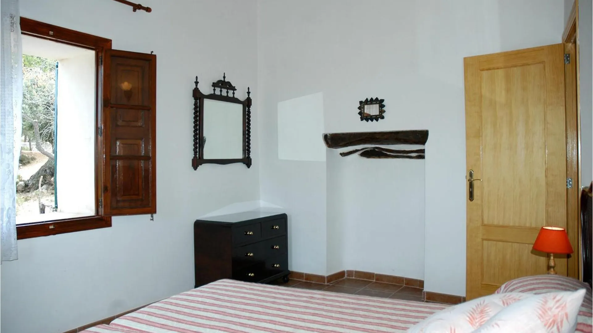 Nice Home In Estellencs With Kitchen 0*, Эстелленкс
